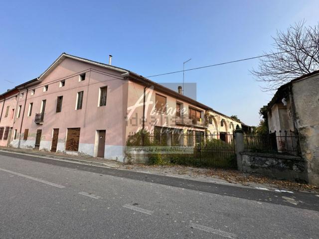 Proprietà rustica in vendita di 4600 m² in Via Coltura