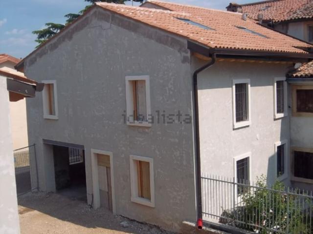 Proprietà rustica in vendita di 490 m² in Via Belvedere