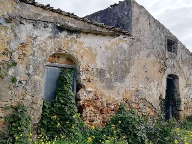 Proprietà rustica in vendita di 400 m² in Contrada Ragana