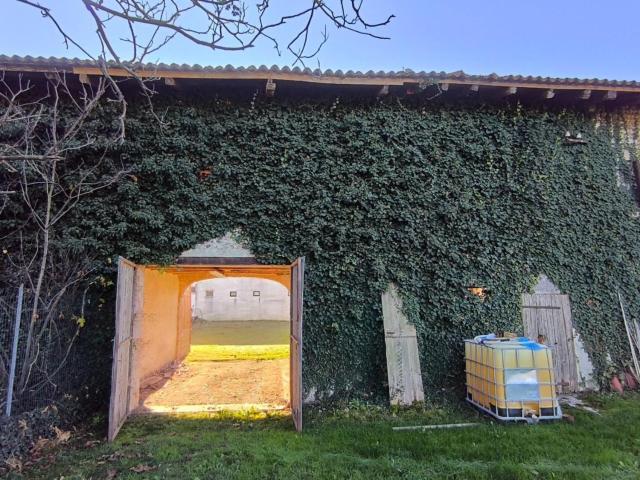 Proprietà rustica in vendita di 419 m² in Via Martiri della Libertà, 27
