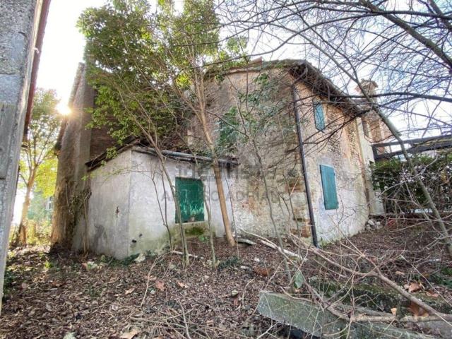 Proprietà rustica in vendita di 570 m² in Via Roma