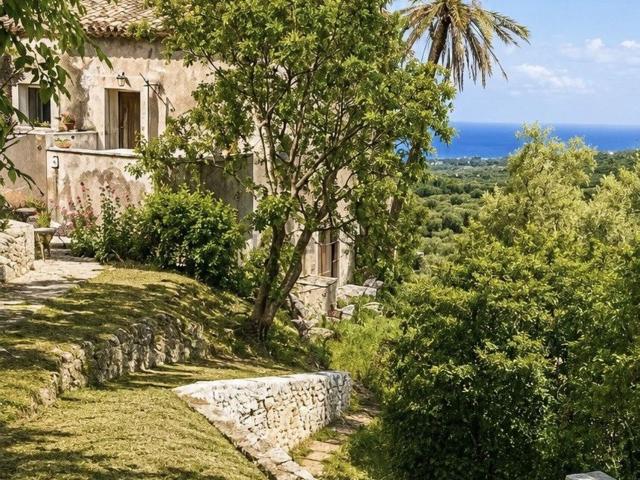Proprietà rustica in vendita di 577 m² in Via della Resistenza