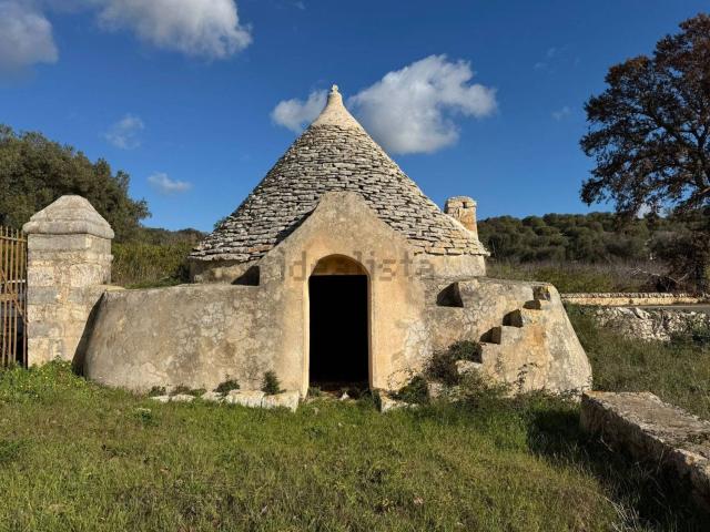Rustici e casali in vendita di 500 m² in Strada Provinciale 16