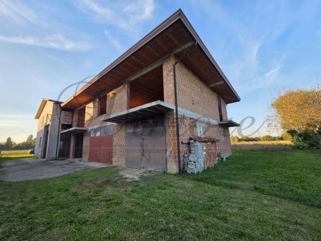 Proprietà rustica in vendita di 500 m² in Via Luigi Mariutto