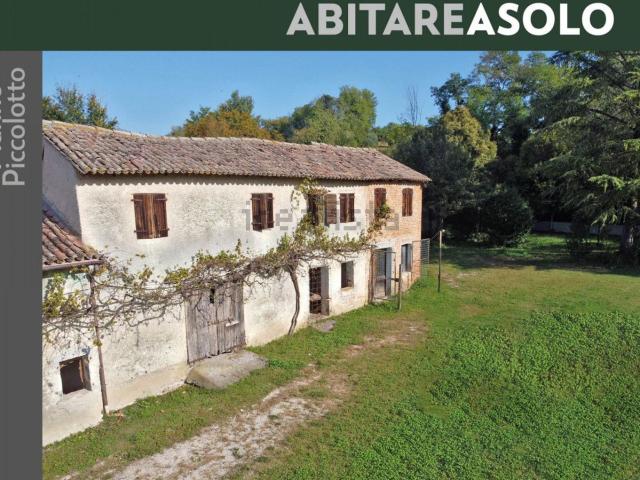 Proprietà rustica in vendita di 500 m² in Via Monte Grappa