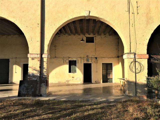 Proprietà rustica in vendita di 600 m²
