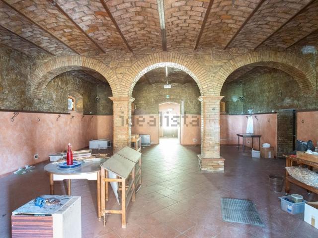 Proprietà rustica in vendita di 626 m² in Frazione San Gregorio