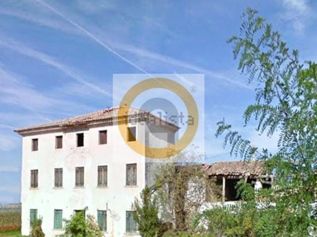 Proprietà rustica in vendita di 700 m²