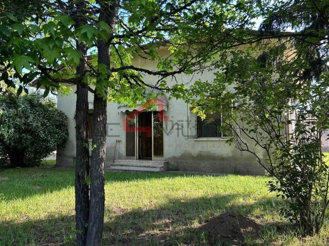Proprietà rustica in vendita di 803 m²