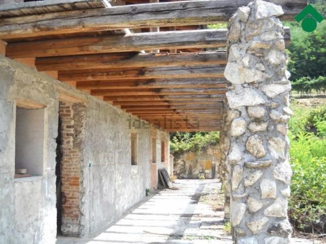 Proprietà rustica in vendita di 800 m² in Via Roma