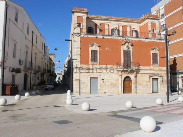 Proprietà rustica in vendita di 825 m² in Piazza Aldo Moro