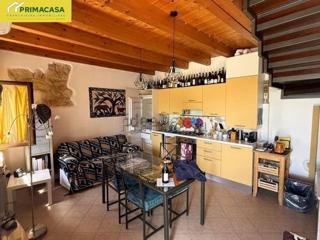 Casa di paese in affitto di 85 m² in Via Gioiello