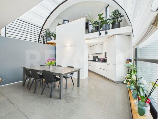 Proprietà unica immersa nel verde ad Arogno  Casa bifamiliare con vigneto e vista sul Monte Generoso