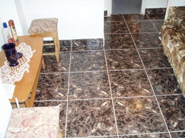 Proprietar ofer spre inchiriere ap.2 cam.decomandate mobilate complec