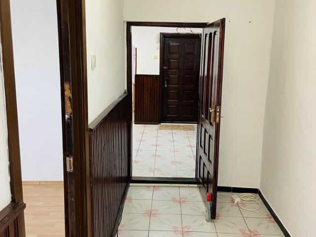 Proprietar, apartament 3 camere, decomandat, central, Alexandria