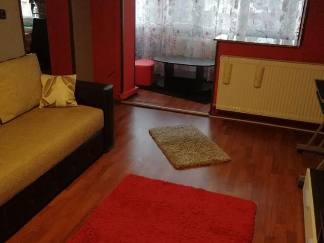 Proprietar garsoniera Deva zona Piata centrala, 220E/luna
