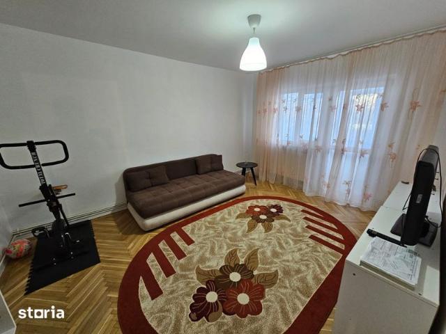 Proprietar inchiriez 4 camere dec Eremia Grigorescu