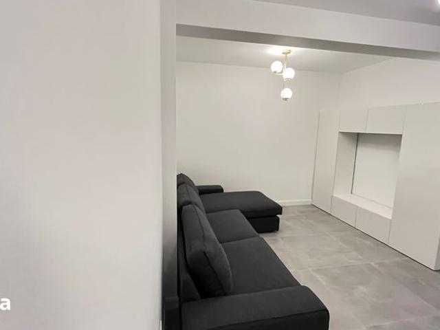 Proprietar, inchiriez 2 camere Stadion