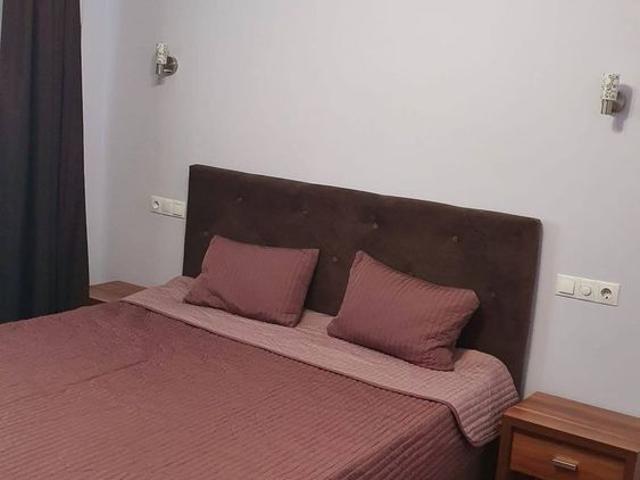 Proprietar, inchiriez ap 4 cam 80mp, 2 bai, centrala– Dambovitei, CJ