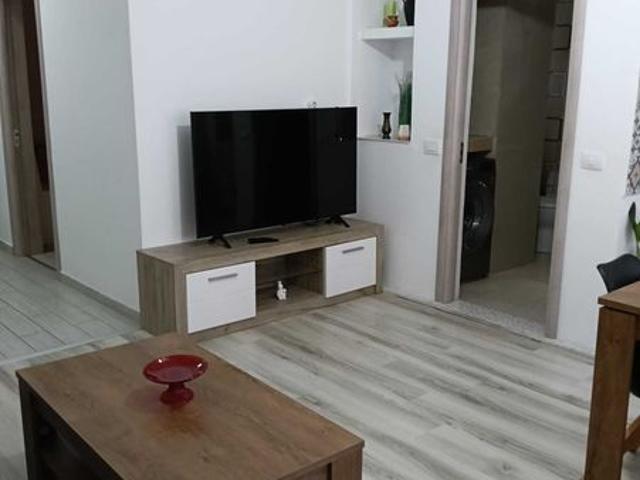 Proprietar inchiriez ap 2 camere