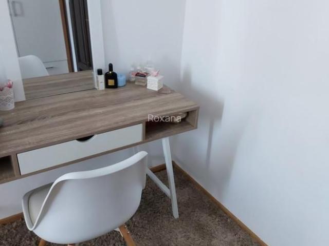 Proprietar Inchiriez ap. 3 camere Centrul de Afaceri Complex