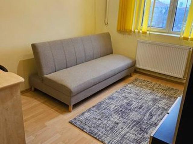 Proprietar, inchiriez apart 3 cam decomandat, centrala,2 bai, Lunei