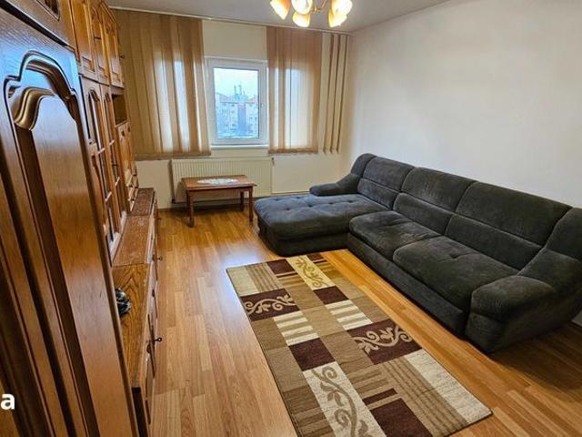 Proprietar, inchiriez apart 3 cam decomandat, centrala,2 bai, Lunei