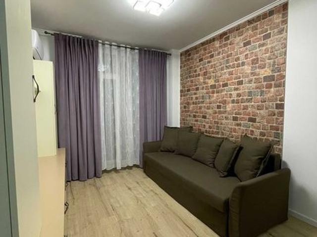 Proprietar, inchiriez apartament cu 2 camere + loc de parcare