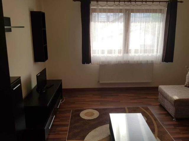 Proprietar inchiriez Apartament in Bloc tip Vila