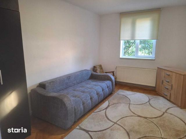 Proprietar Inchiriez apartament ultrafinisat in zona Iulius Mall FSEGA