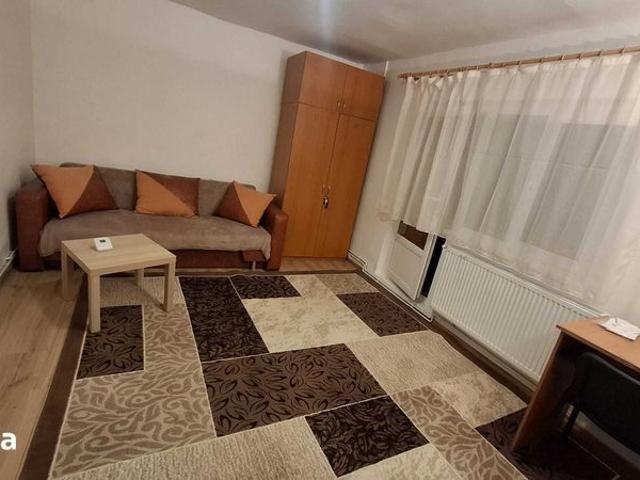 Proprietar inchiriez apartament 1 camera decomandat Zona Soarelui