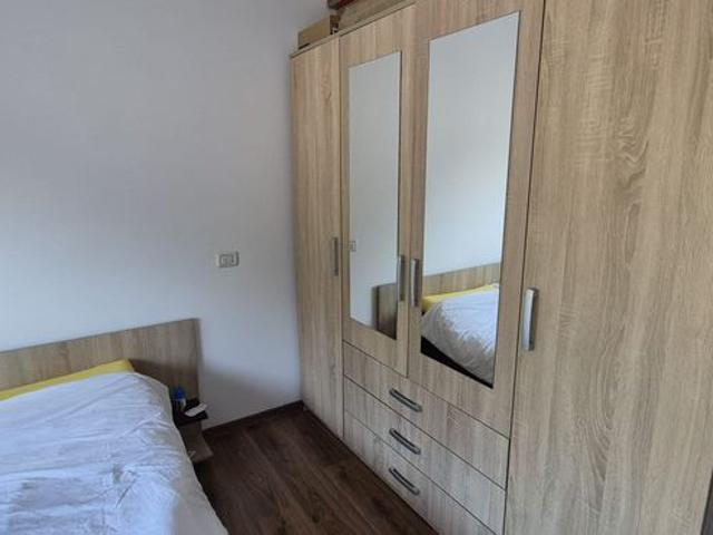Proprietar inchiriez apartament 2 camere mobilat renovat ultracentral