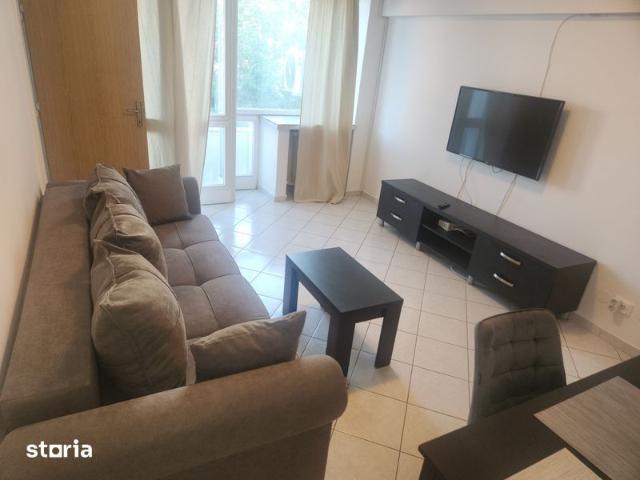Proprietar inchiriez apartament 2 camere Piata Romana