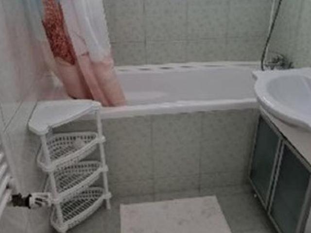 PROPRIETAR inchiriez apartament 2 camere Titan Park Lake