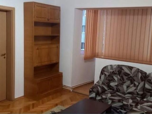 Proprietar inchiriez apartament 2 camere zona Dacia Iulius Mall