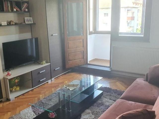 Proprietar, închiriez apartament 2 camere