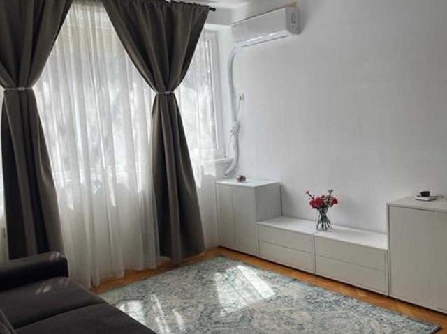 Proprietar inchiriez apartament 3 camere Piata Iancului metrou
