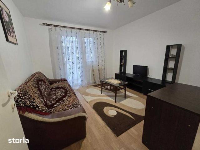 Proprietar Inchiriez apartament 3 camere zona Ciresica