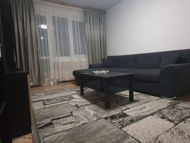 Proprietar, Inchiriez garsoniera zona liistita