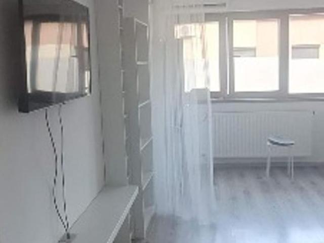 Proprietar inchiriez studio Trend Residence