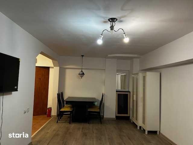 Proprietar, Unirii 59, 3 camere mobilat, 2 dormitoare, bai, renovat no