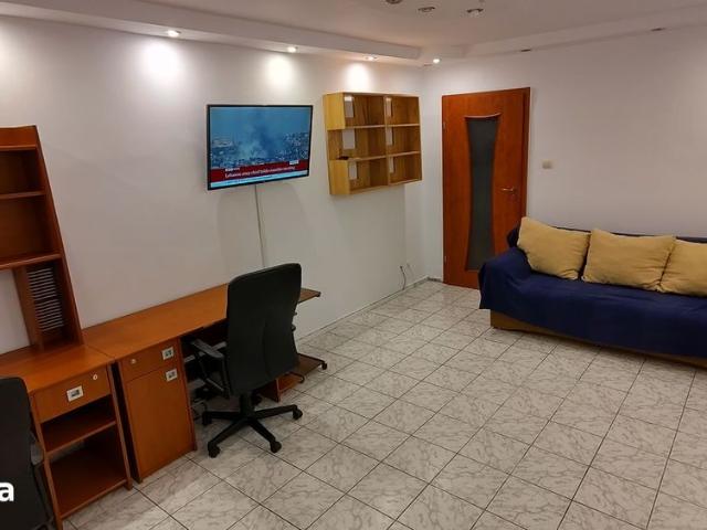Proprietar, 2 camere dec, Tractoru, 51mp, et 3/4, renovat, loc parcare