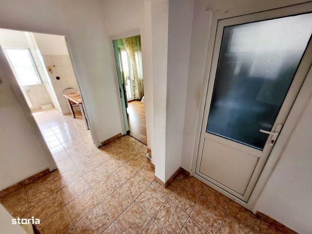 PROPRIETAR*Apartament 2 camere*Decom*Et. 4*An 1985*Vest*Str. Faget