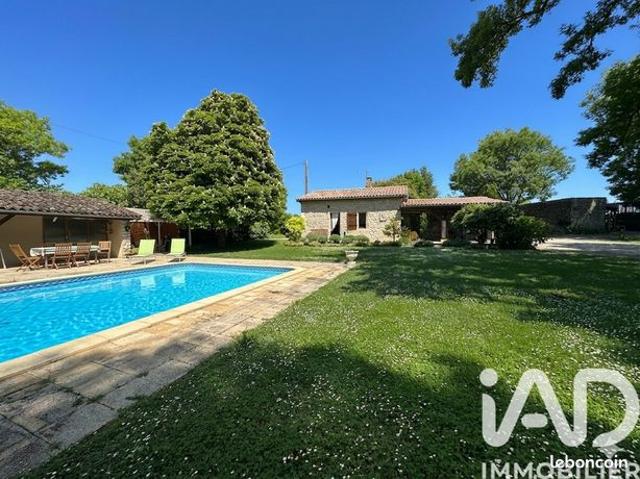Propriété 3 pièces 100 m²