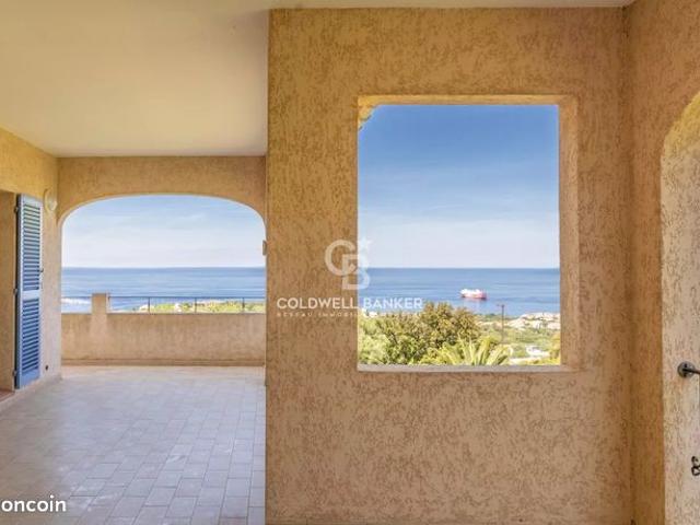 Propriété 3 pièces 116 m²