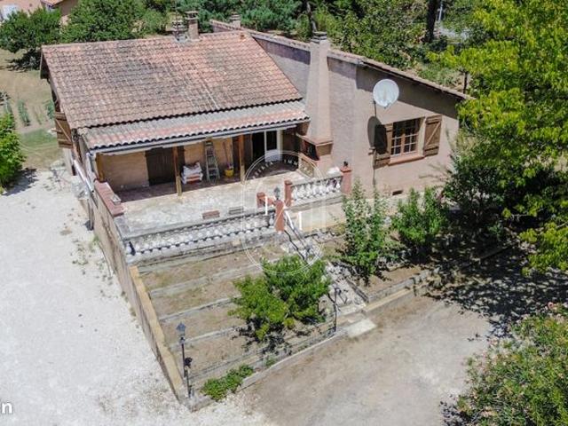 Propriété 3 pièces 119 m²