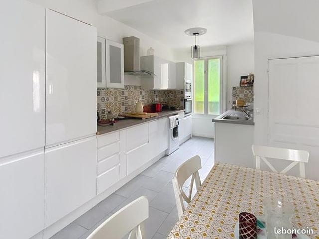 Propriété 3 pièces 125 m²