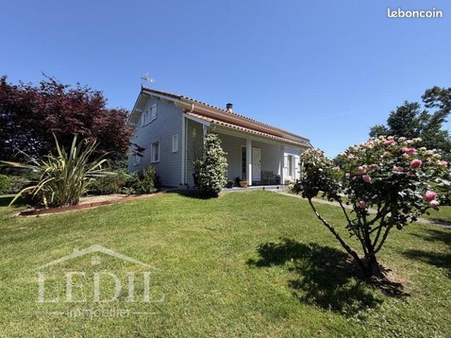Propriété 3 pièces 127 m²
