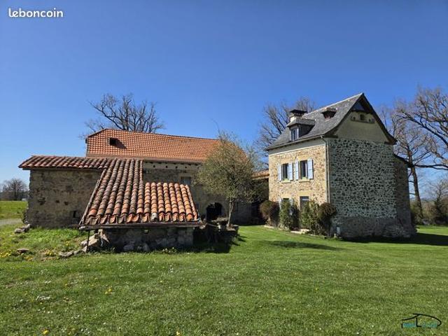 Propriété 3 pièces 120 m²