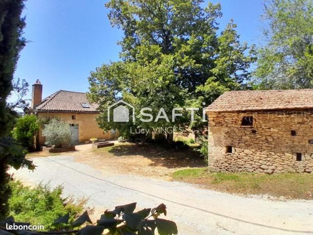 Propriété 3 pièces 136 m²
